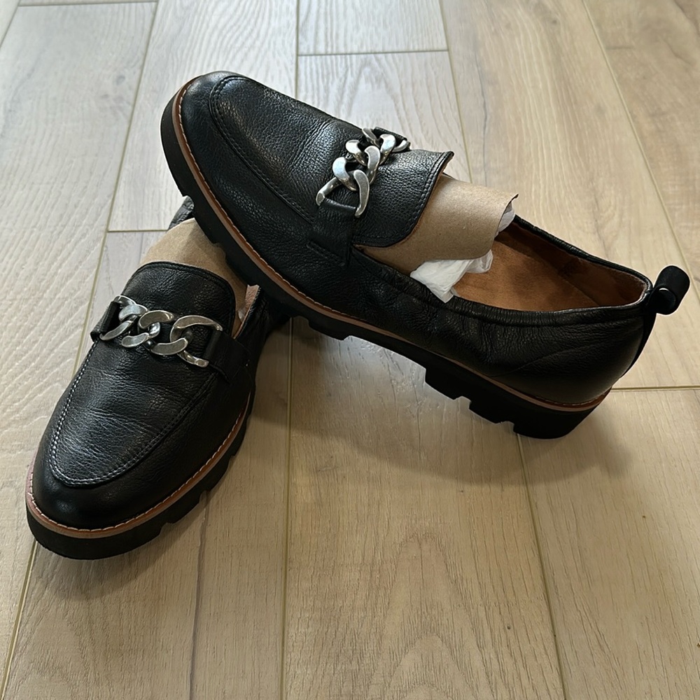 Vionic Cynthia Loafer